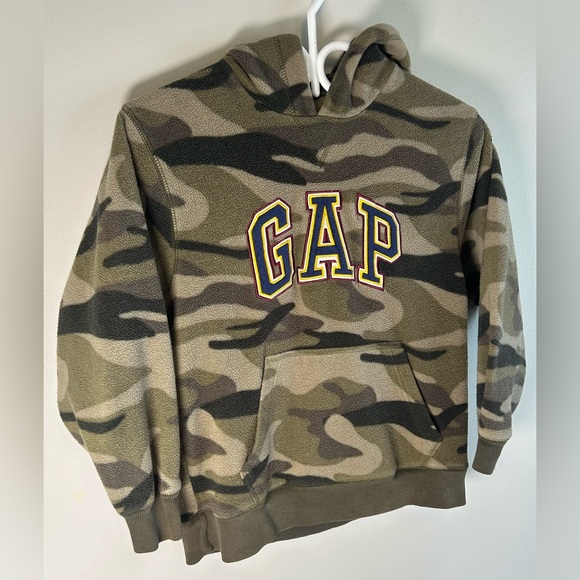 Gap Kids Hoodie Sweater Green Camo Fleece  - Embroidered Letters Size M/8 EUC - Picture 2 of 7